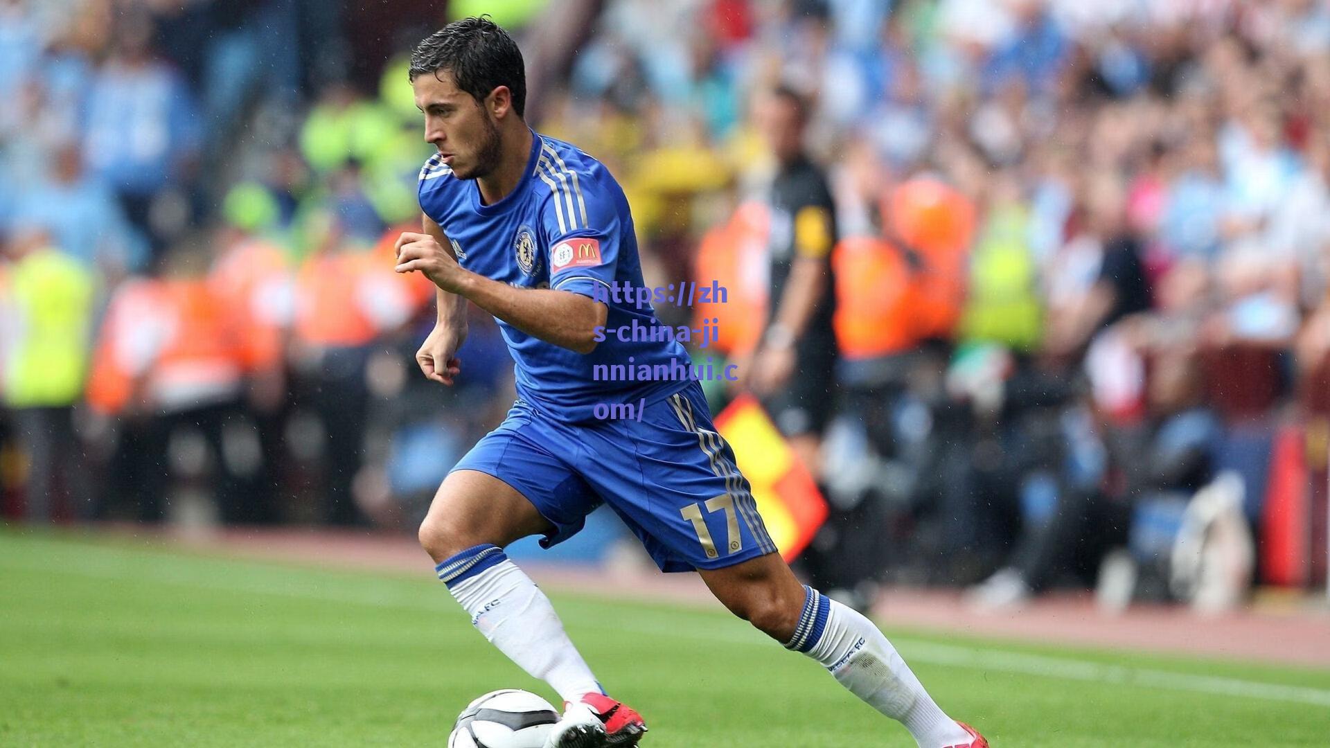 巴萨火力全开领跑欧冠进球榜,巴黎紧随其后展现攻势足球魅力